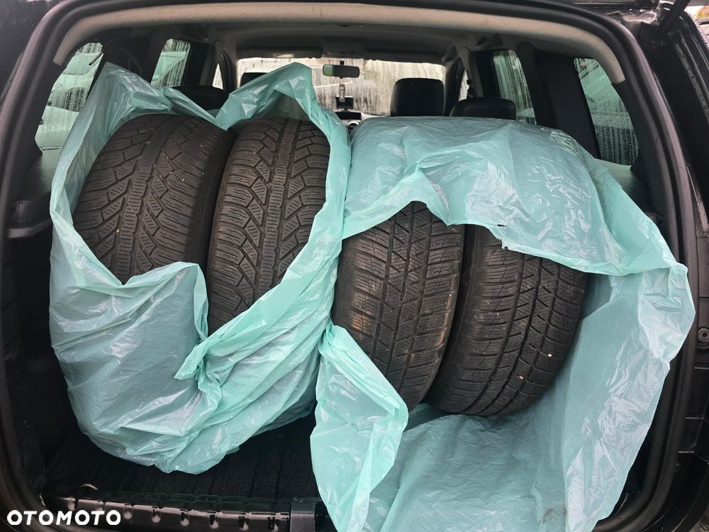 Dacia Duster TCe 125 4x2 Blackshadow - 39