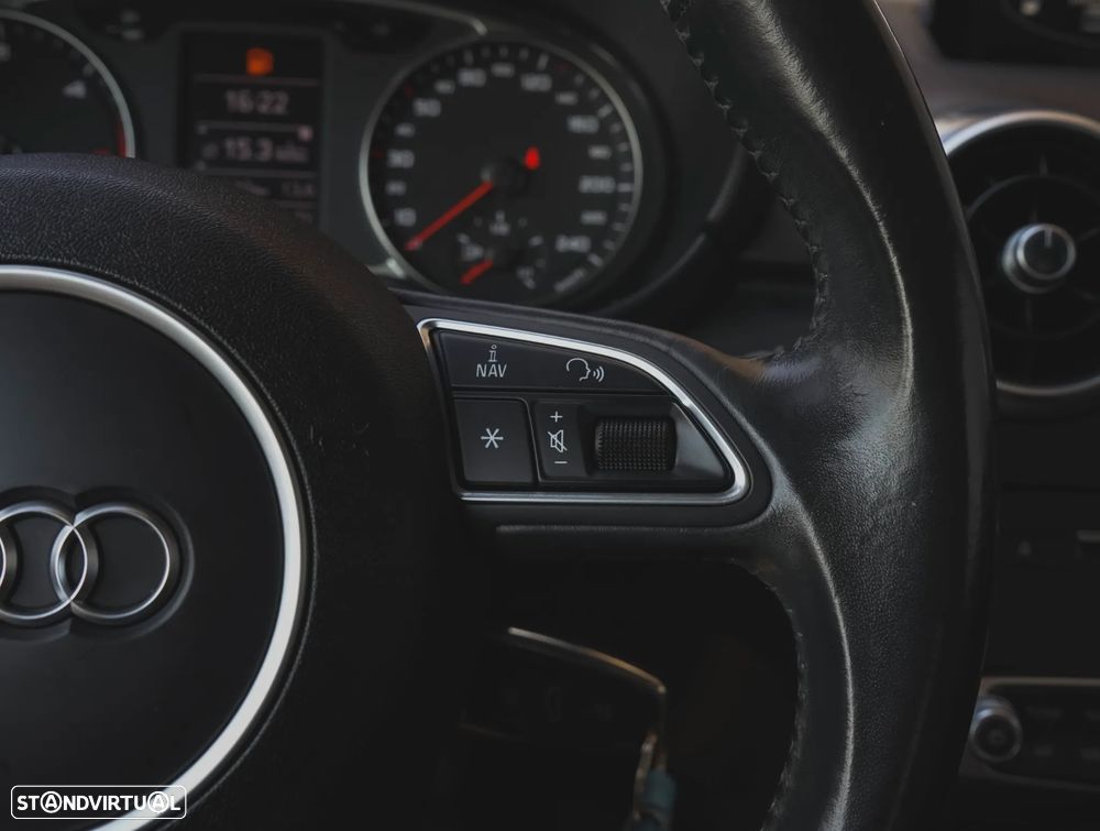 Audi A1 1.6 TDI S tronic design - 15