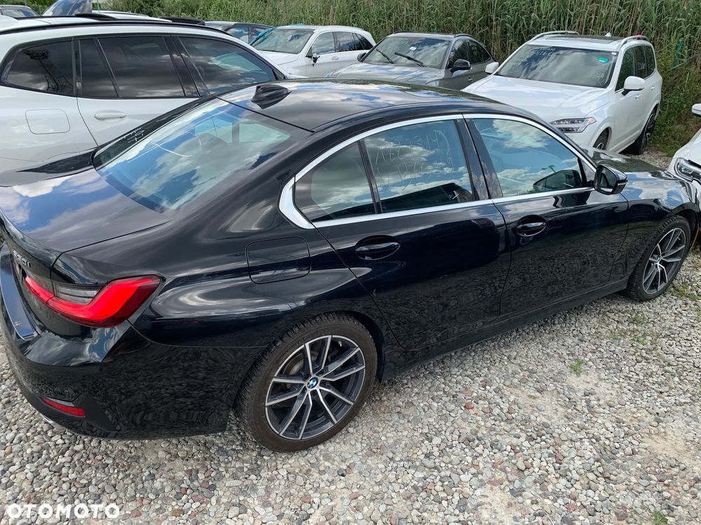 BMW Seria 3 330i xDrive - 7