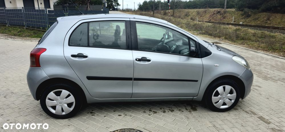 Toyota Yaris 1.0 Terra EU5 - 11