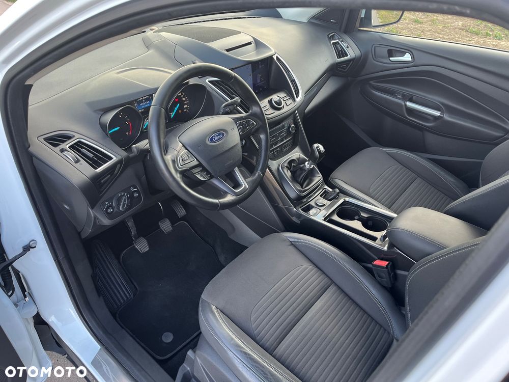 Ford Kuga 2.0 TDCi 4x4 Titanium - 6