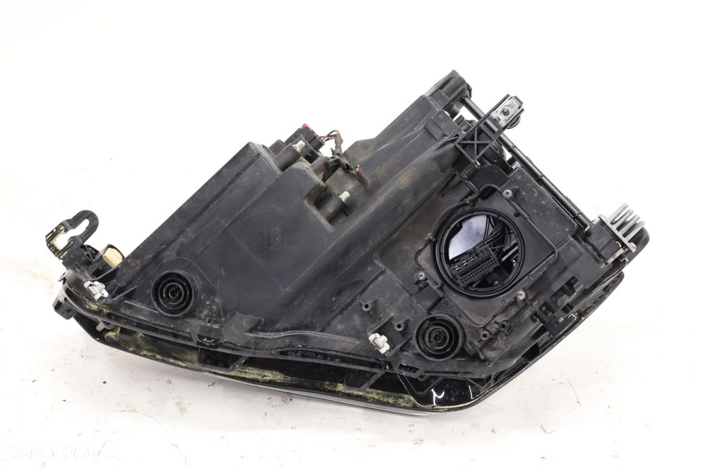 Seat Leon IV lampa przód prawa 5FB941008G - 2
