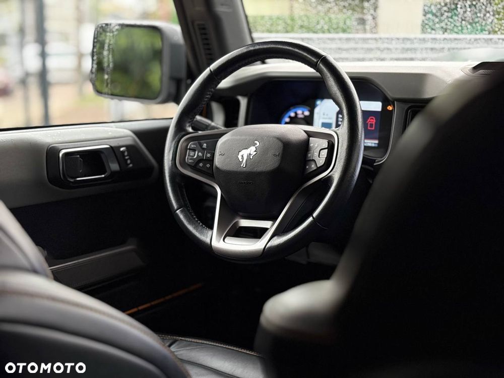Ford Bronco - 27