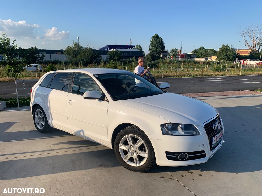 Audi A3 Sportback - 1