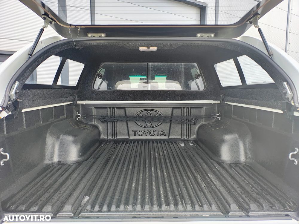 Toyota Hilux 2.8D 204CP 4x4 Double Cab AT Invincible - 16