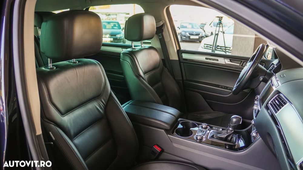 Volkswagen Touareg 3.0 V6 TDI SCR Blue Motion DPF Automatik - 30