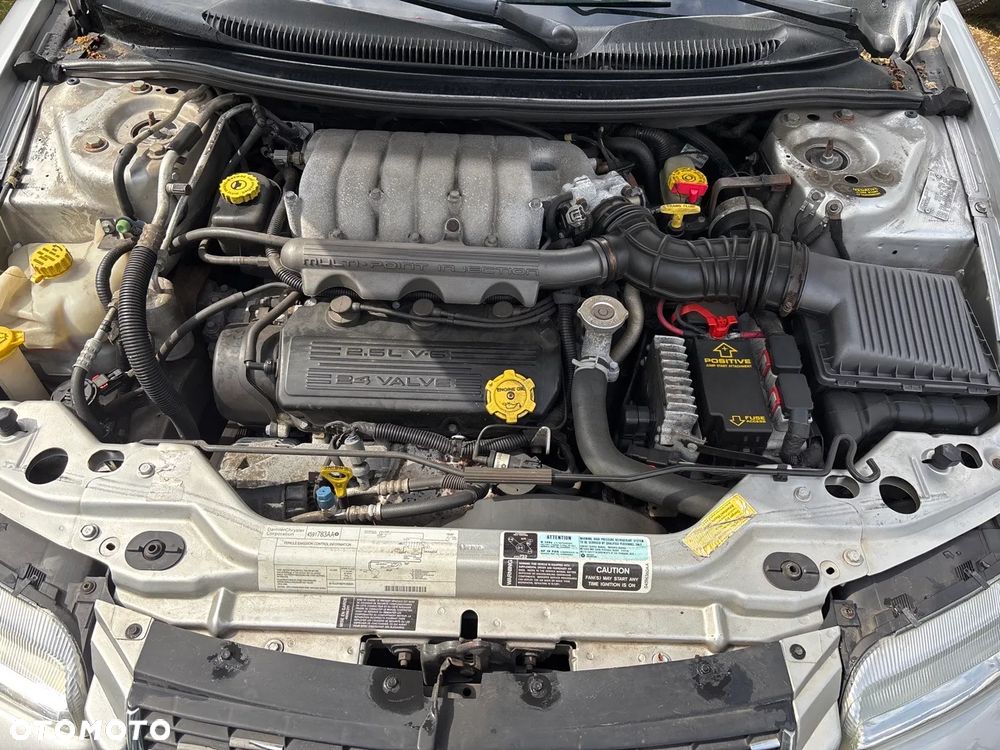Chrysler Stratus - 10