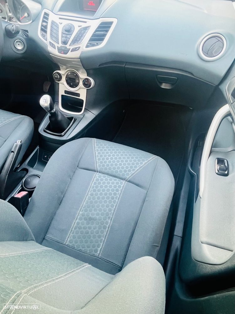 Ford Fiesta 1.4 TDCi Titanium - 29