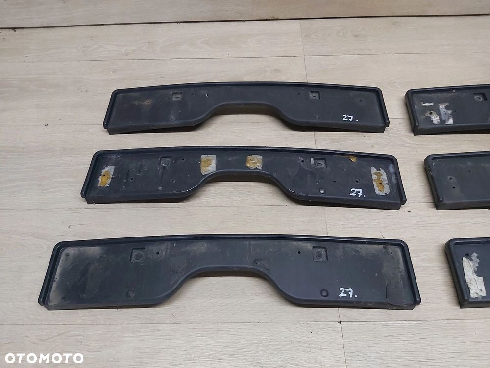 Toyota Celica VII T23 99-06r podkładka mocowanie tablicy rejestracyjnej - 3