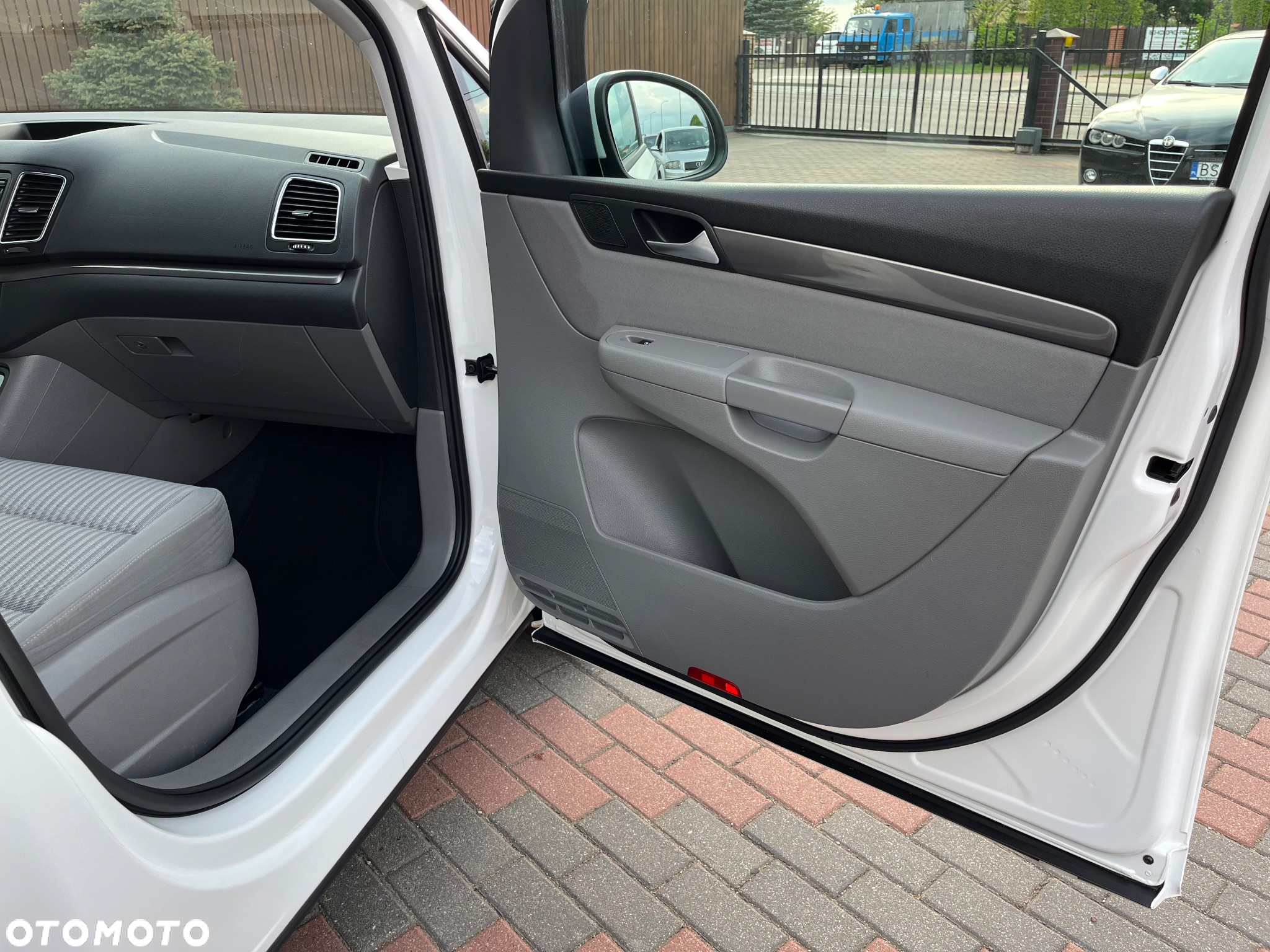 Seat Alhambra 1.4 TSI (Ecomotive) Start & Stop Reference - 24