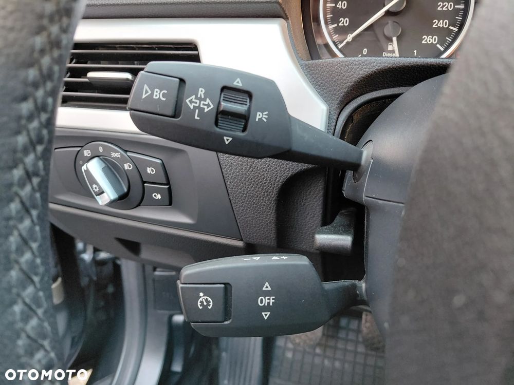 BMW Seria 3 320d DPF Edition Sport - 21