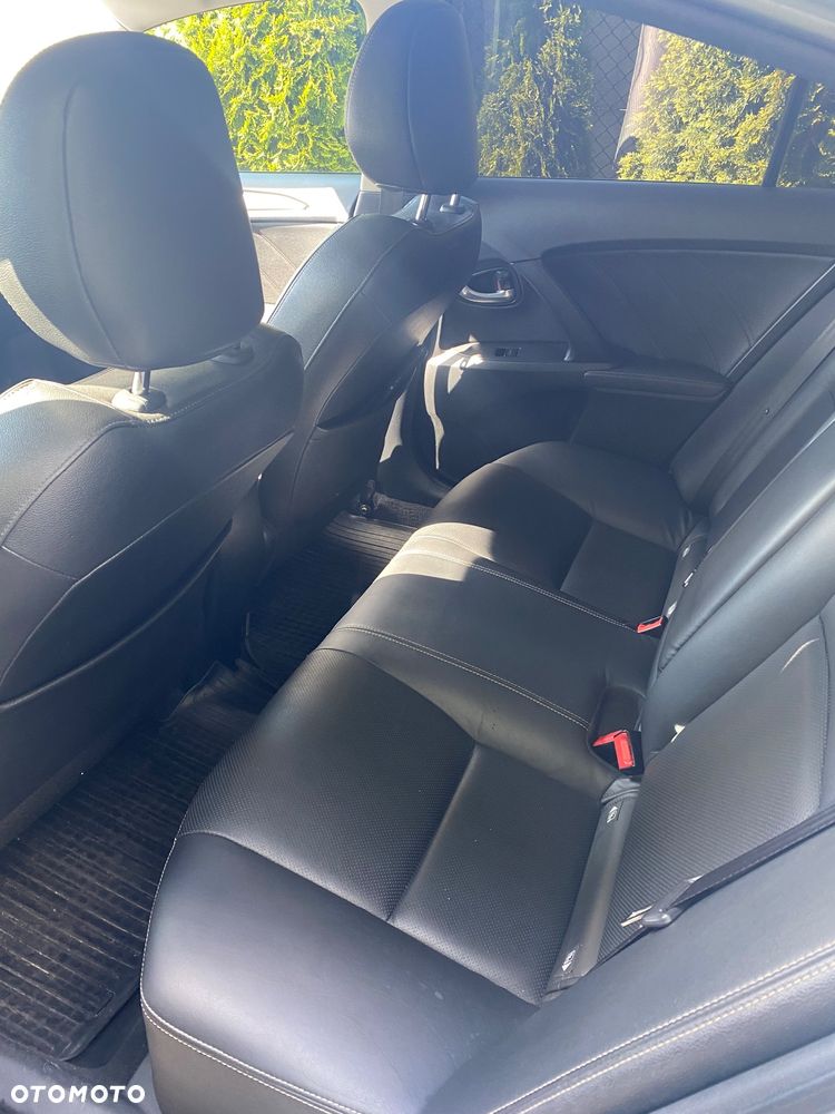 Toyota Avensis 2.0 D-4D Premium - 4