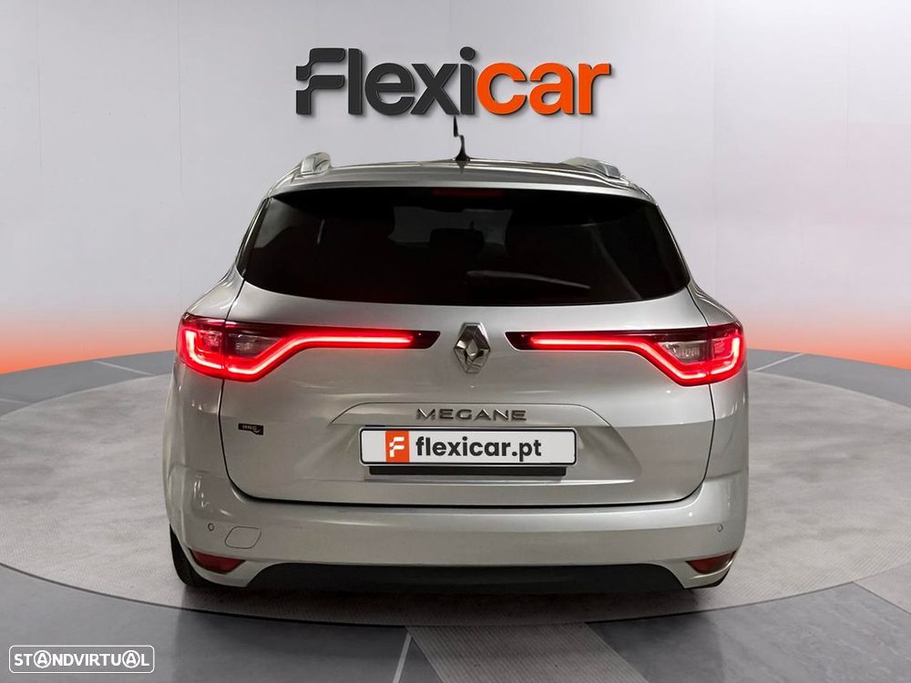 Renault Mégane Sport Tourer - 8