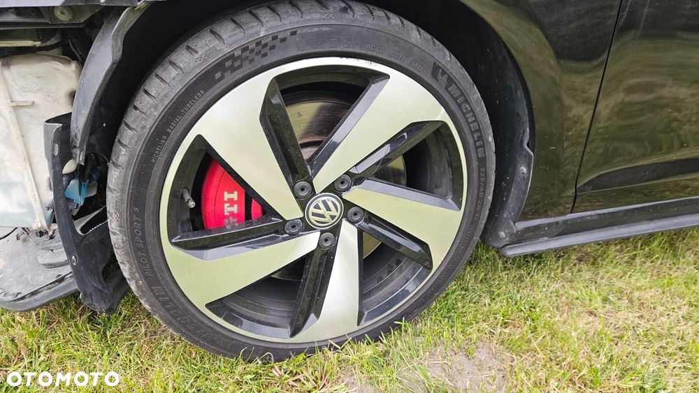 Volkswagen Golf VIII 2.0 TSI GTI DSG - 6