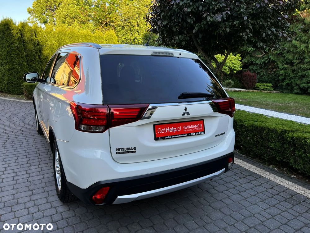 Mitsubishi Outlander 2.0 2WD SUV-Star - 11