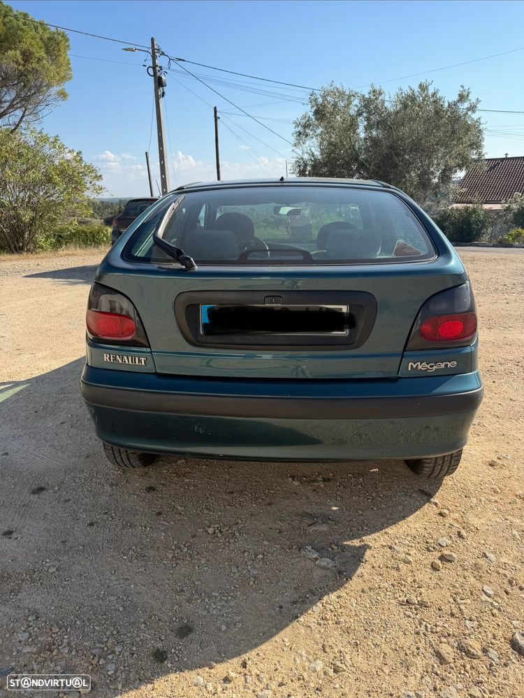 Renault Mégane 1.4 RT - 4