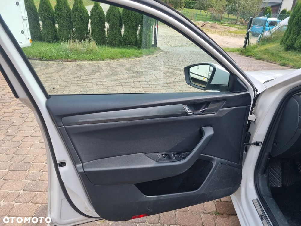 Skoda Superb 1.6 TDI Active - 13