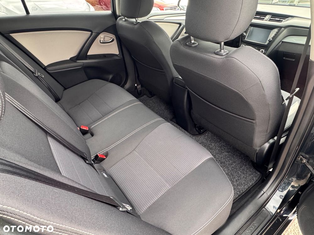 Toyota Avensis Touring Sports 1.6 D-4D Comfort - 35