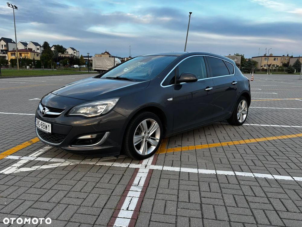 Opel Astra 1.7 CDTI Cosmo - 1