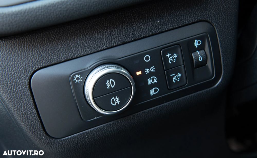 Ford Kuga - 13