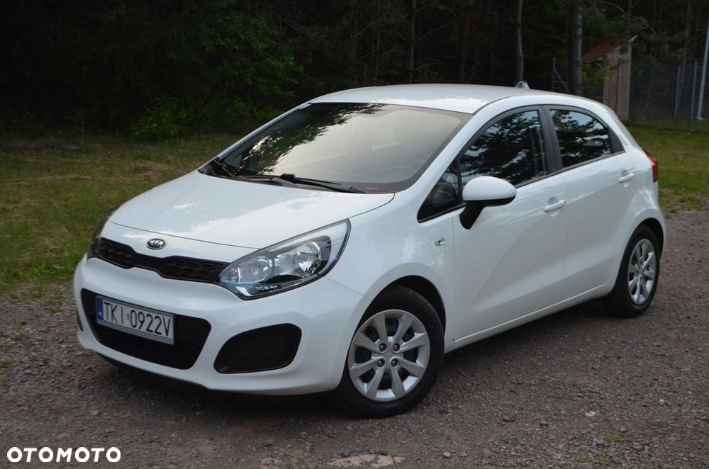 Kia Rio 1.2 L - 5