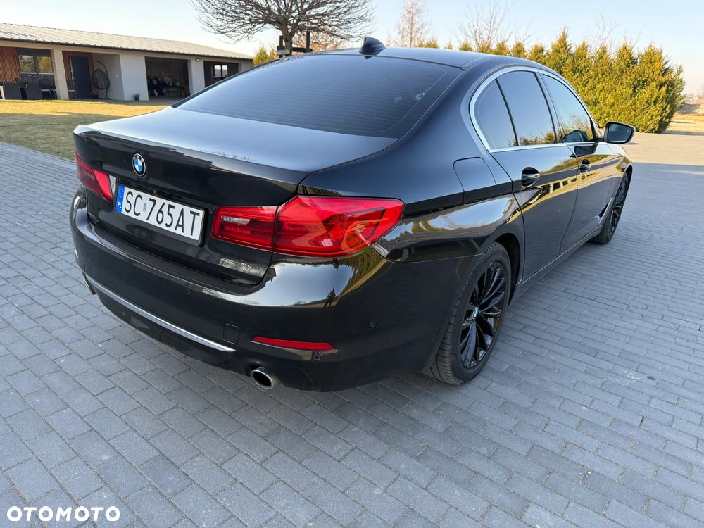 BMW Seria 5 530d xDrive Sport-Aut Luxury Line - 6