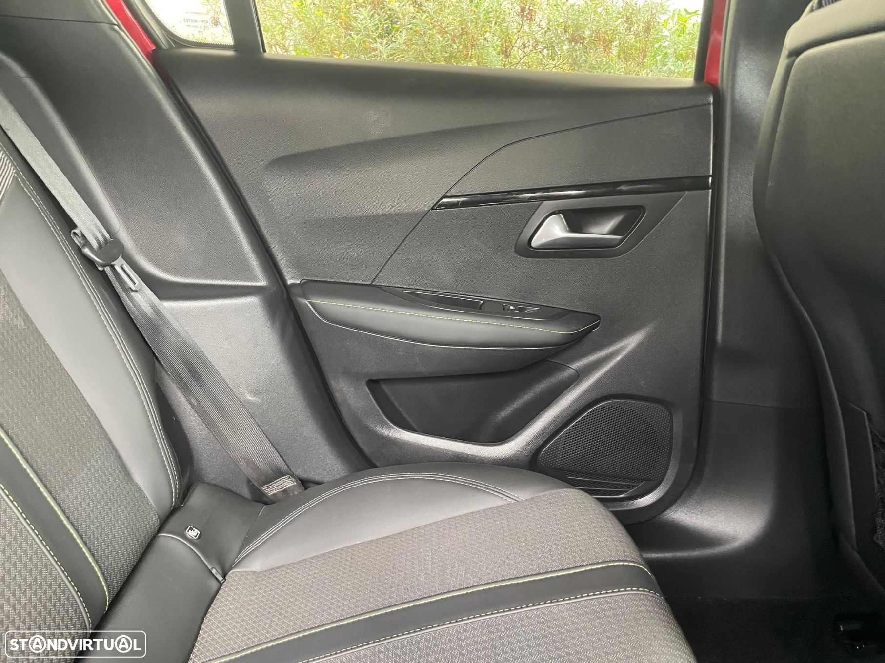 Peugeot 208 1.2 PureTech GT - 12