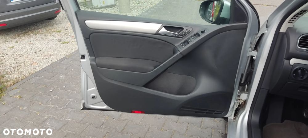 Volkswagen Golf 1.6 Tour - 28