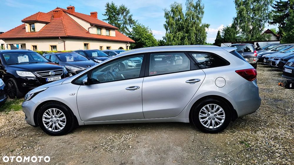 Kia Ceed Cee'd 1.6 GDI XL - 25