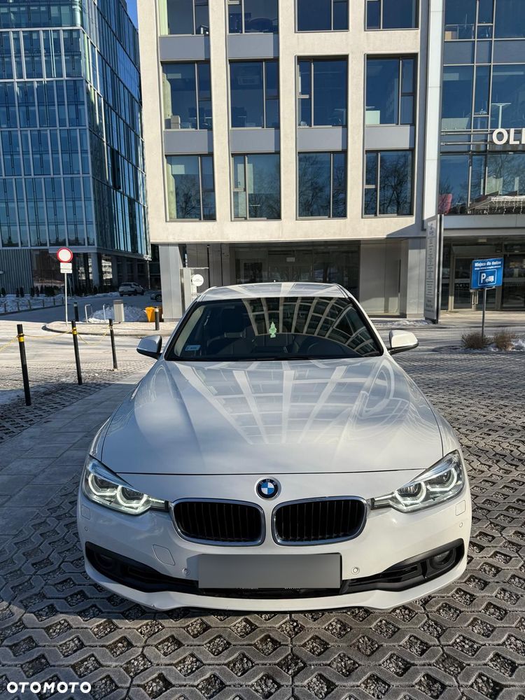 BMW Seria 3 318i Advantage - 13