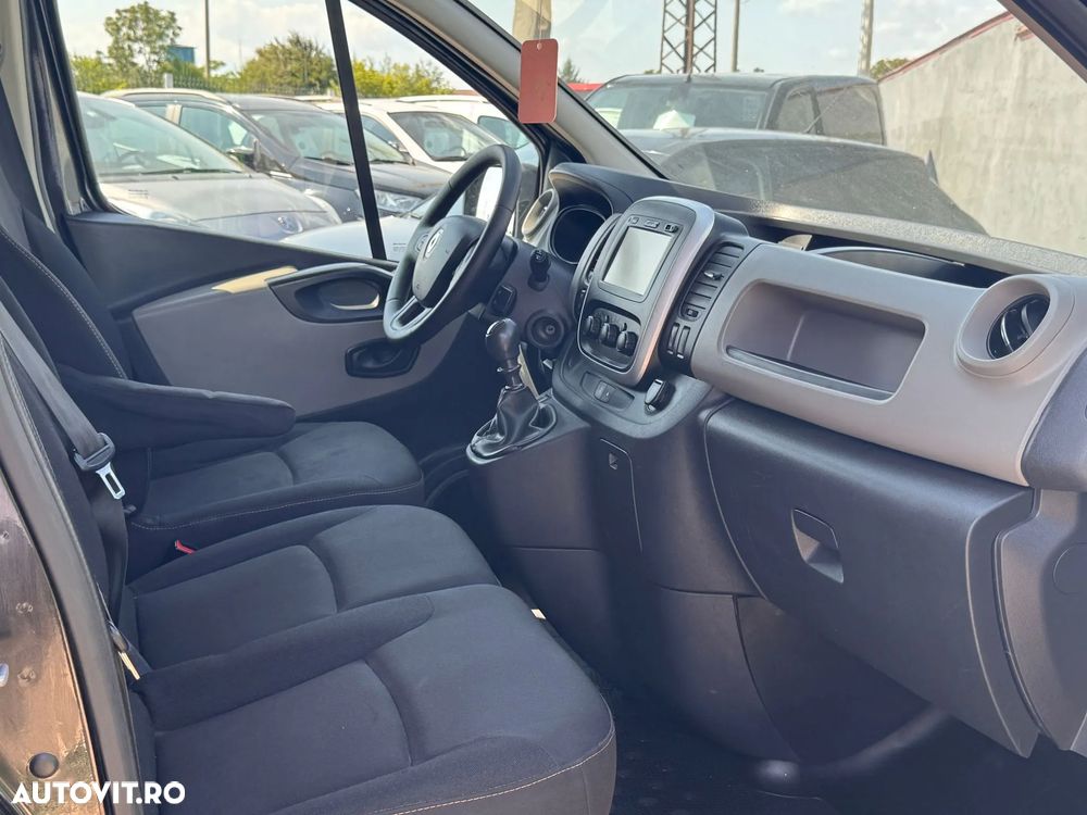 Renault Trafic - 13