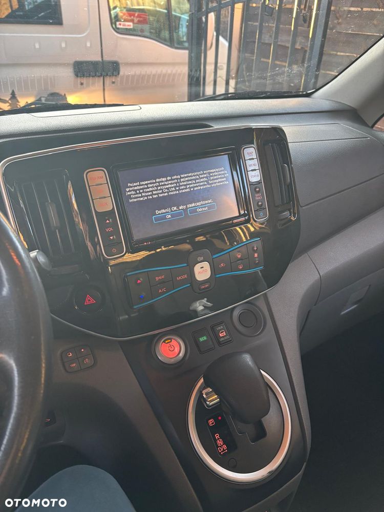 Nissan NV200 Evalia - 18