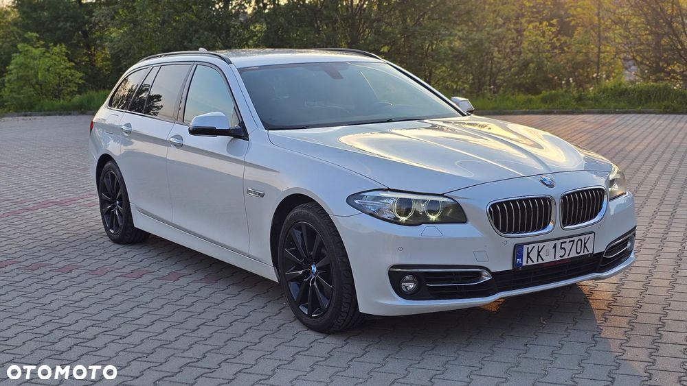 BMW Seria 5 525d xDrive Luxury Line - 7