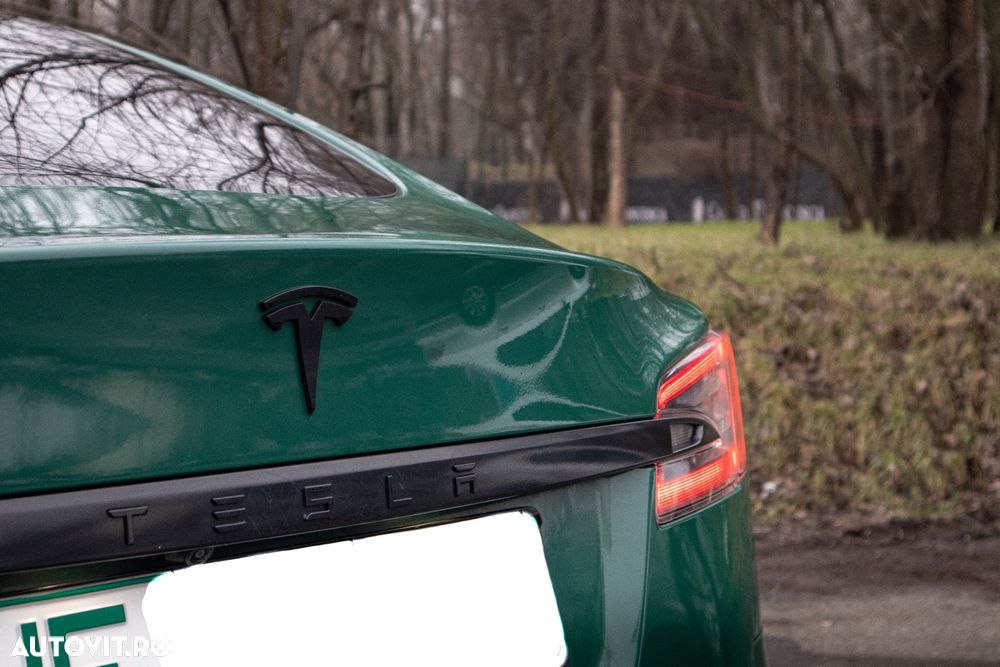 Tesla Model S - 9