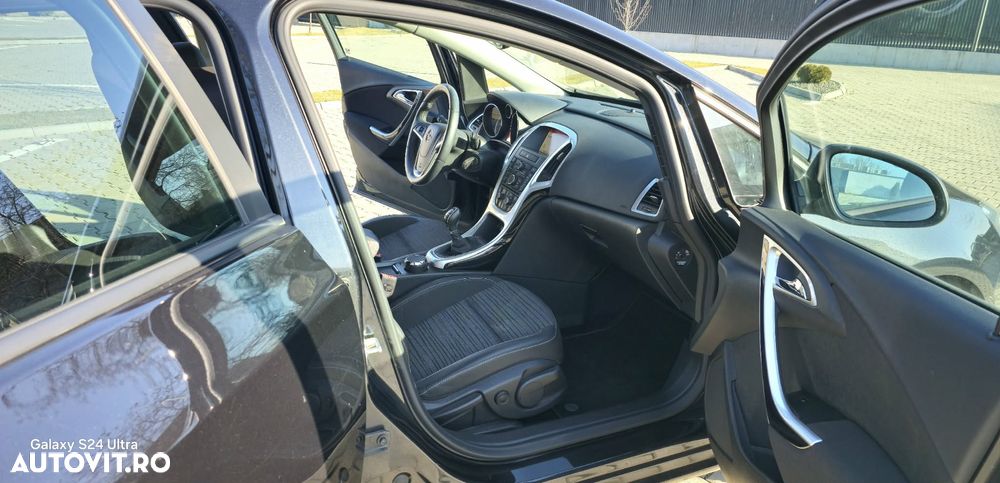 Opel Astra 1.7 CDTI DPF ENERGY - 9