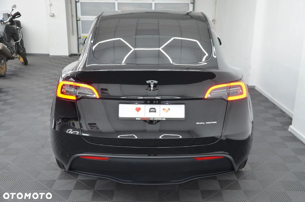 Tesla Model Y Long Range Dual Motor AWD - 7