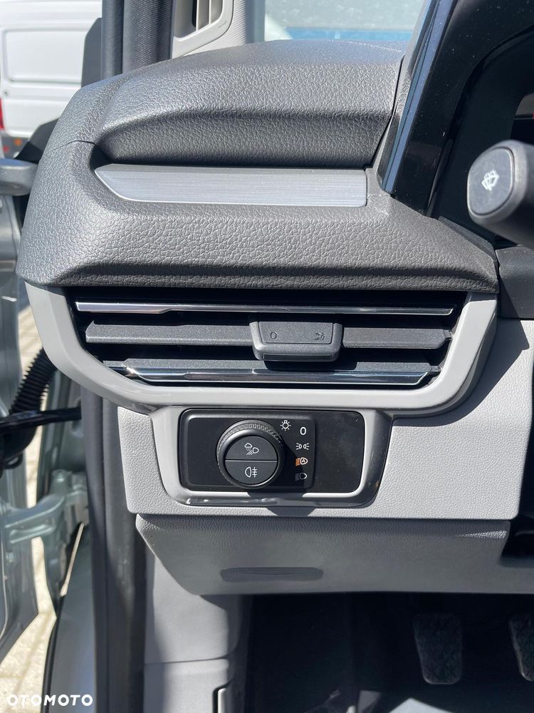 Volkswagen Transporter - 18