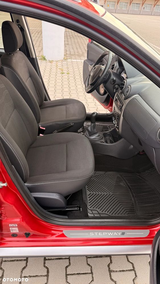 Dacia Sandero Stepway 1.6 - 13