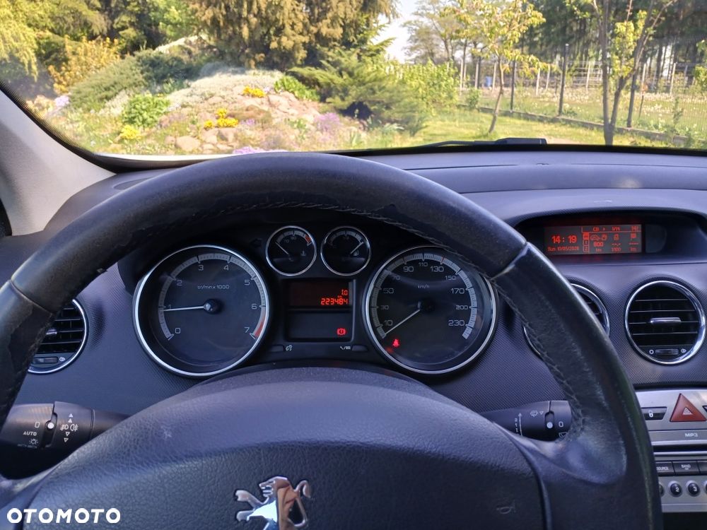 Peugeot 308 - 8