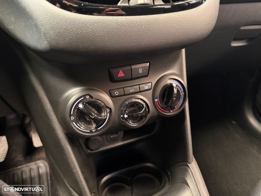 Peugeot 208 - 24