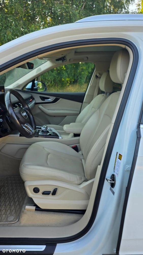 Audi Q7 3.0 TFSI Quattro Tiptronic - 16
