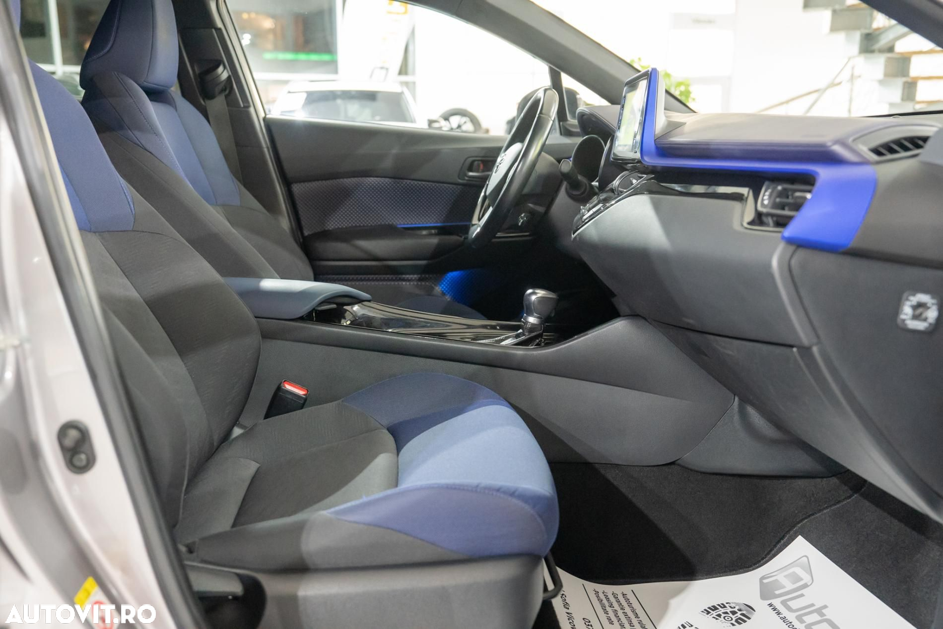 Toyota C-HR 1.8 HSD 4x2 CVT C-ult LED - 18