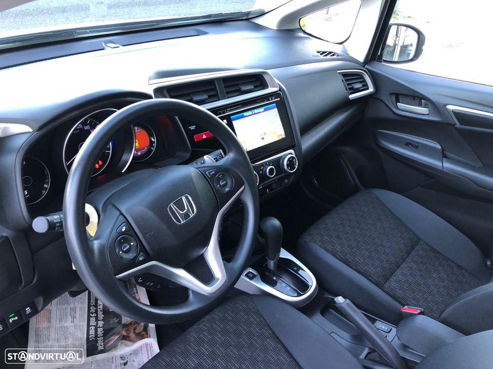 Honda Jazz 1.3 I-VTEC Comfort +Connect.CVT - 24