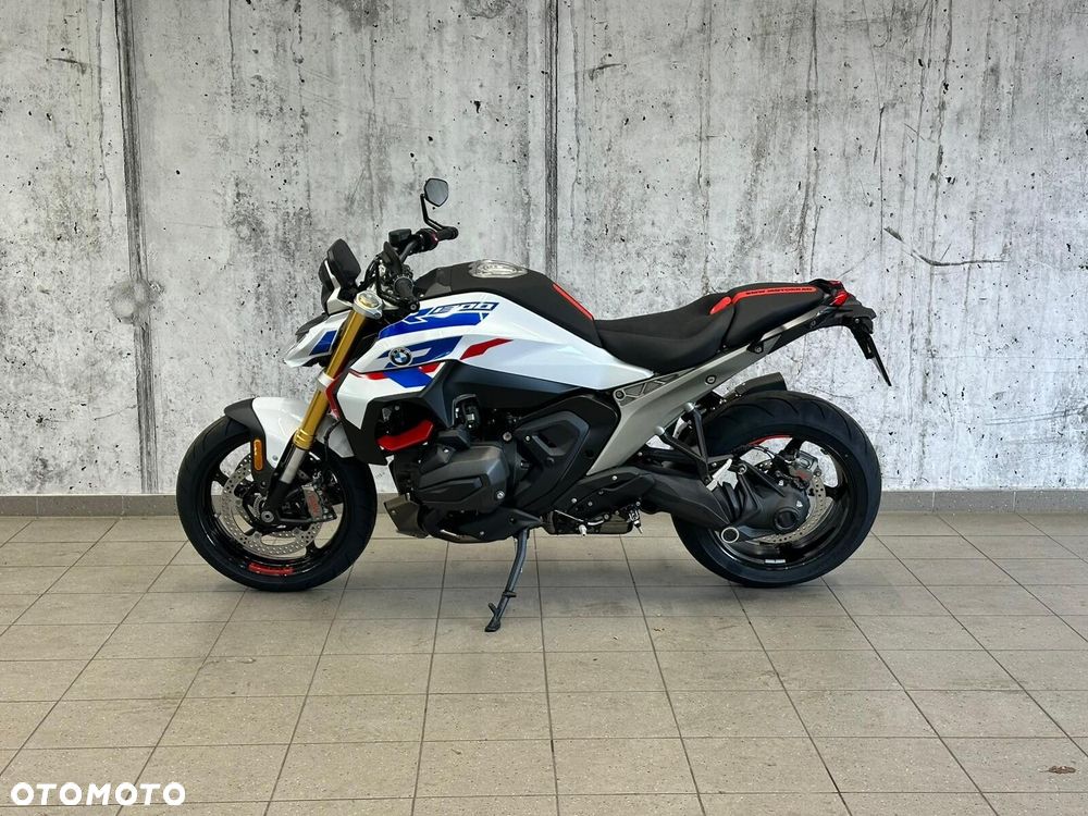 BMW R - 6