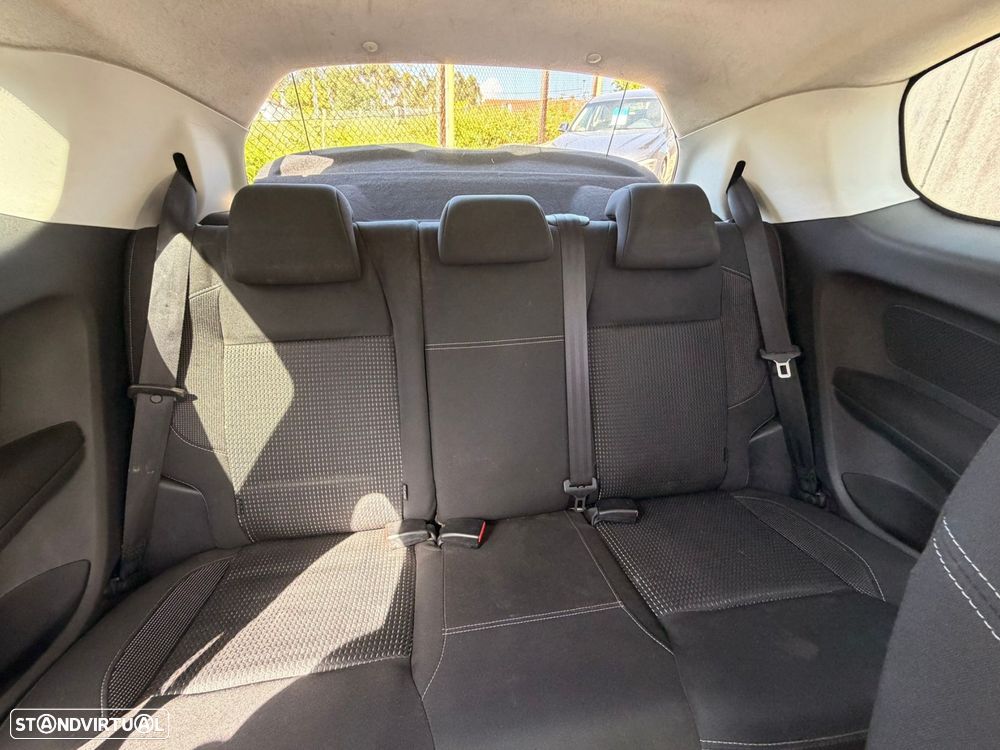 Peugeot 208 1.2 PureTech Allure - 18
