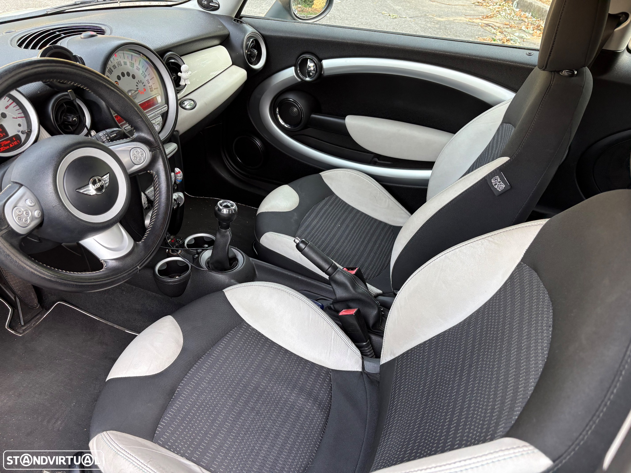 MINI 3 Portas Cooper D - 4