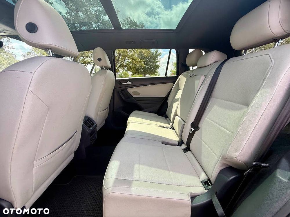 Volkswagen Tiguan - 19