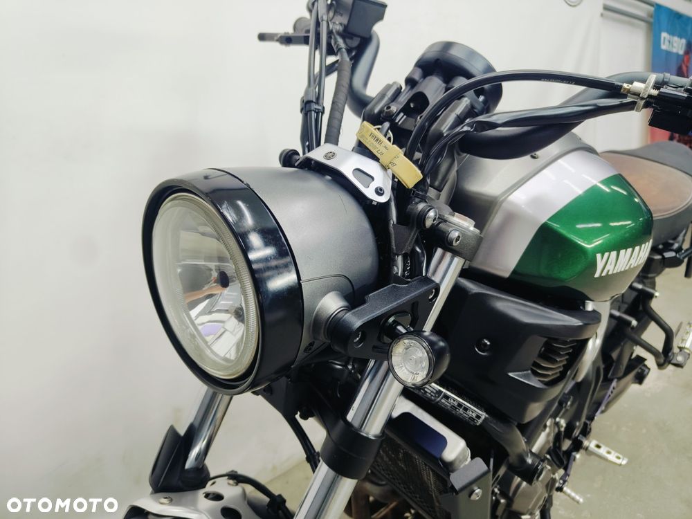 Yamaha XSR - 21