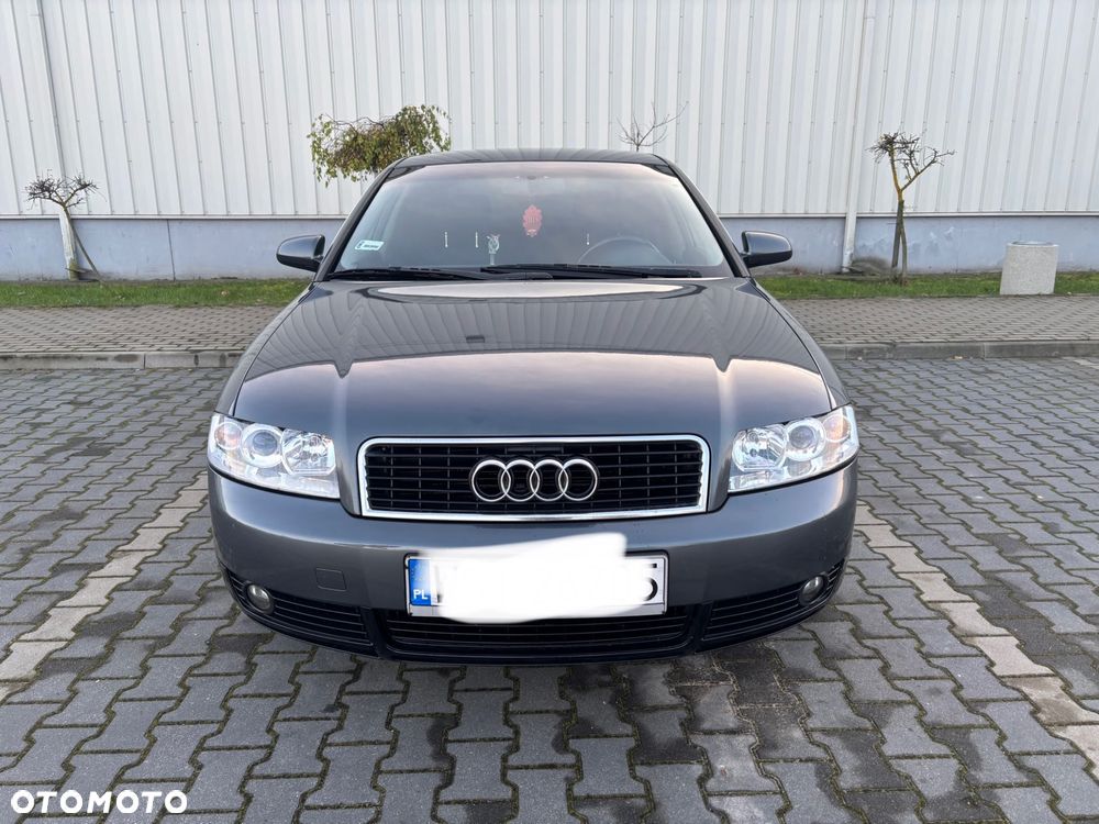 Audi A4 Limousine - 9