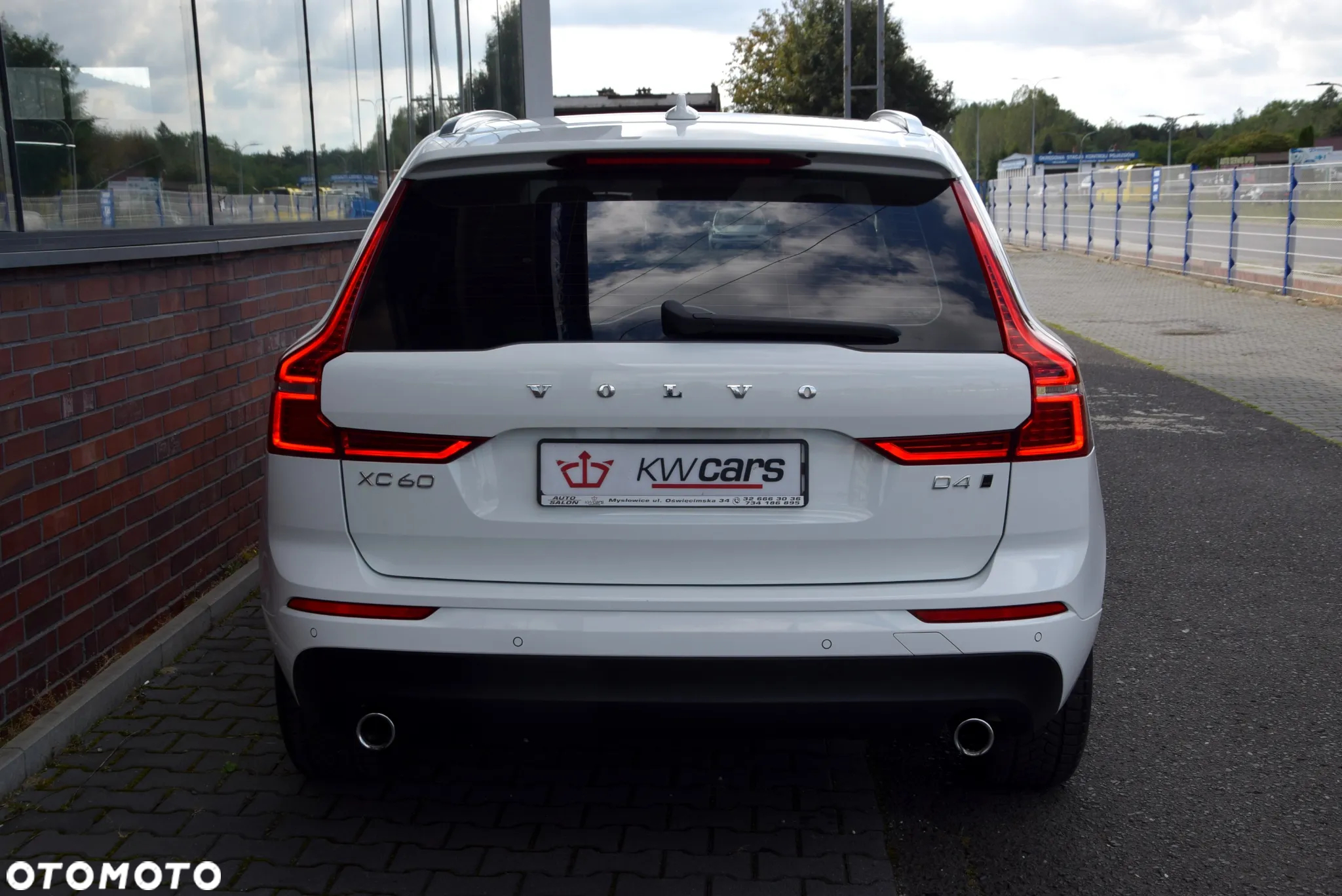 Volvo XC 60 D4 Momentum Pro - 7